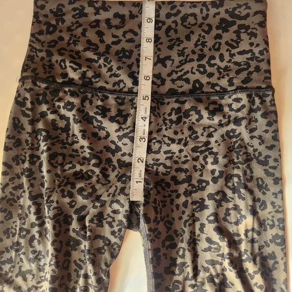 Athleta Elation Ultra High-Rise Tight Animal Print Size XS. - Picture 8 of 9